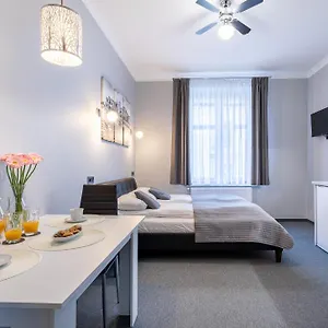 Smooth Elegant Old Town Apart-hotel