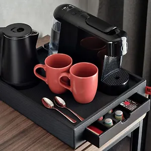 Отель Radisson Red & Radisson Red Apartments,