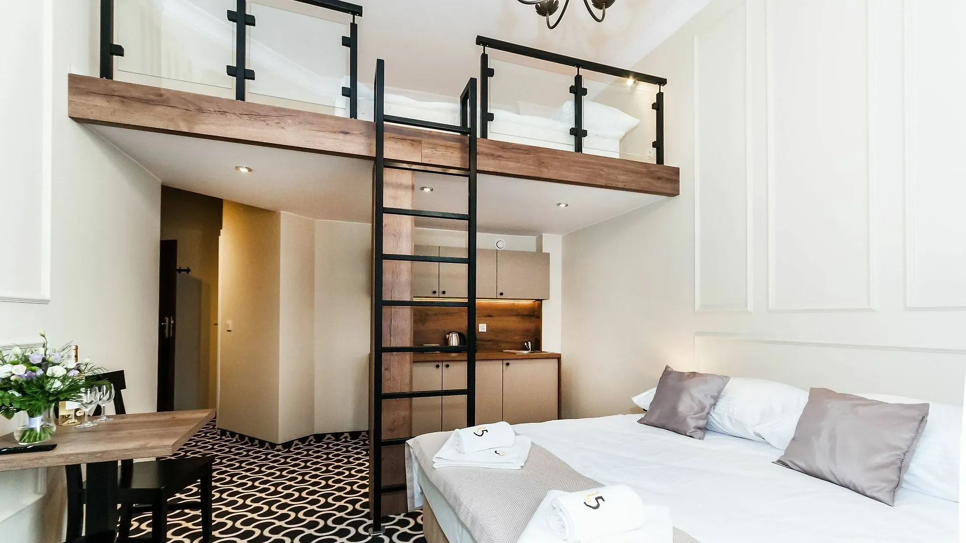 Apartamenty L5 Krakow 3*,  Poland